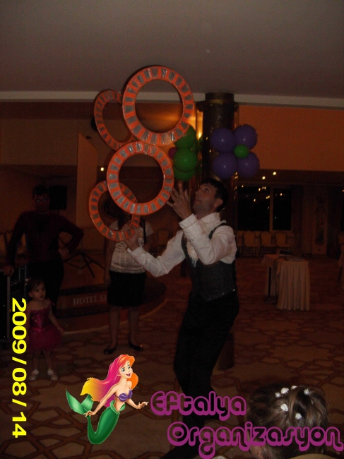 toplarladansedenadam__palyaco